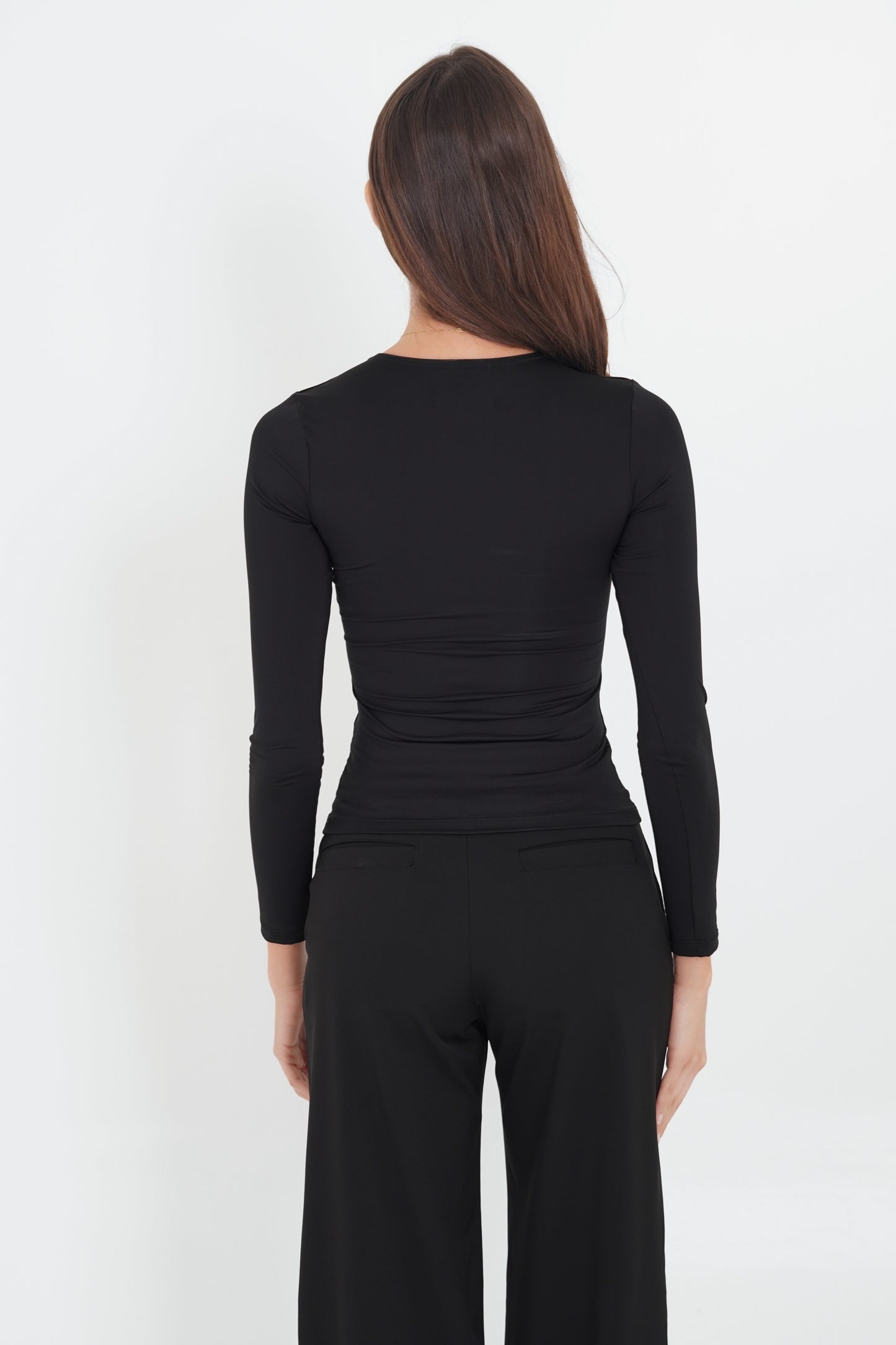 Camiseta Esencial Negra