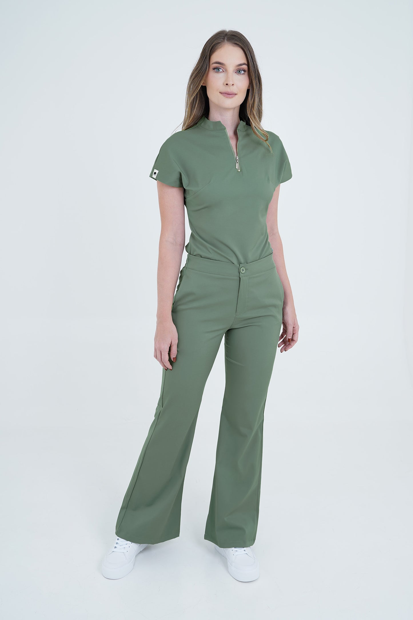 Camisa de uniforme médico Leticia Verde Oliva (Slim Fit)