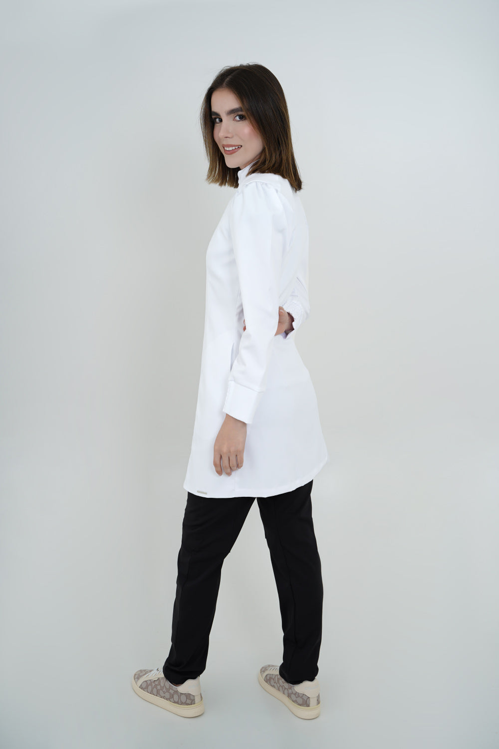 Bata Futuro Blanca