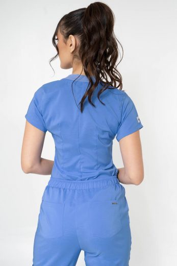gaphant-uniformes-medicos-para-mujer-camisa-universal- espalda