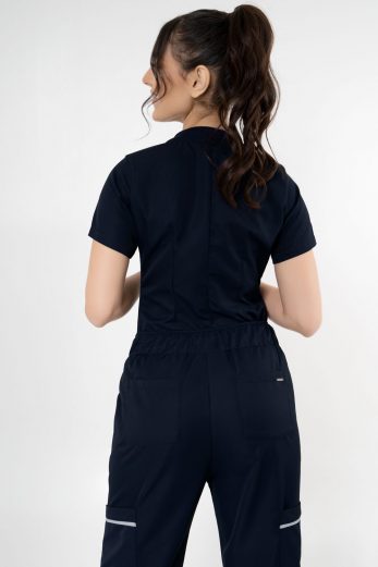 gaphant-uniformes-medicos-para-mujer-camisa-estelar- espalda